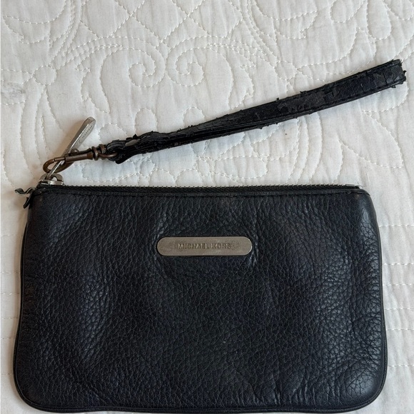 Michael Kors Handbags - Michael Kors Womens Black Pebbled Leather Wristlet Small